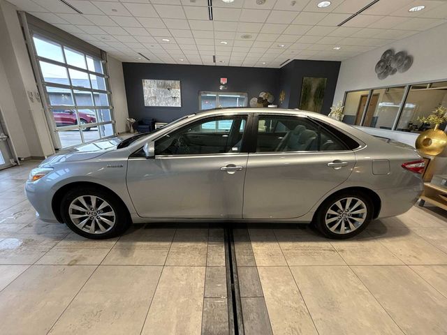 2016 Toyota Camry Hybrid XLE