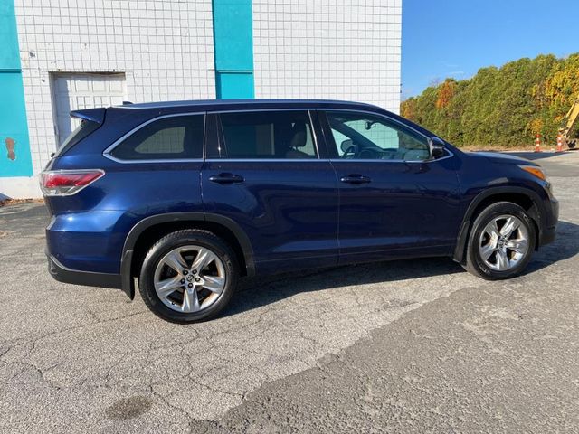 2016 Toyota Highlander 