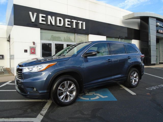 2016 Toyota Highlander LE