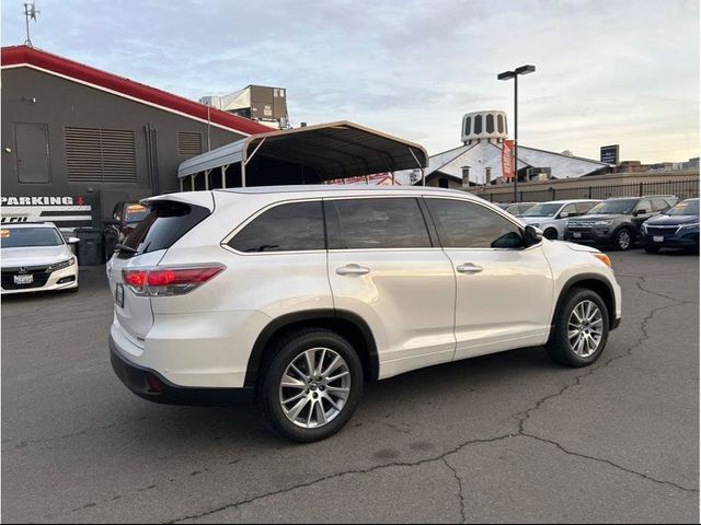 2016 Toyota Highlander 