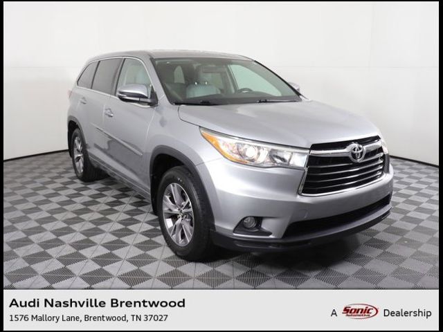 2016 Toyota Highlander LE