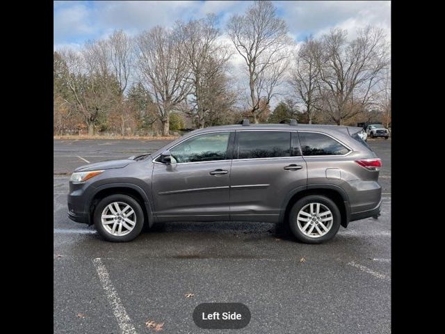 2016 Toyota Highlander LE