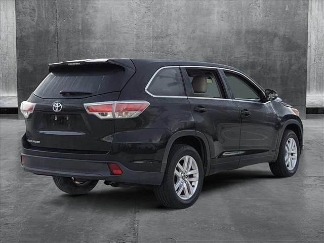 2016 Toyota Highlander LE