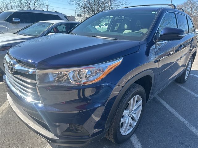 2016 Toyota Highlander LE