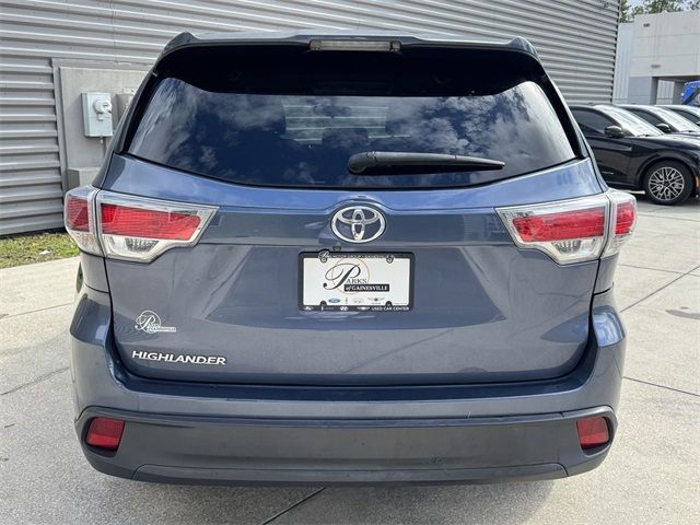 2016 Toyota Highlander LE