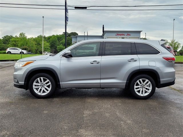 2016 Toyota Highlander LE