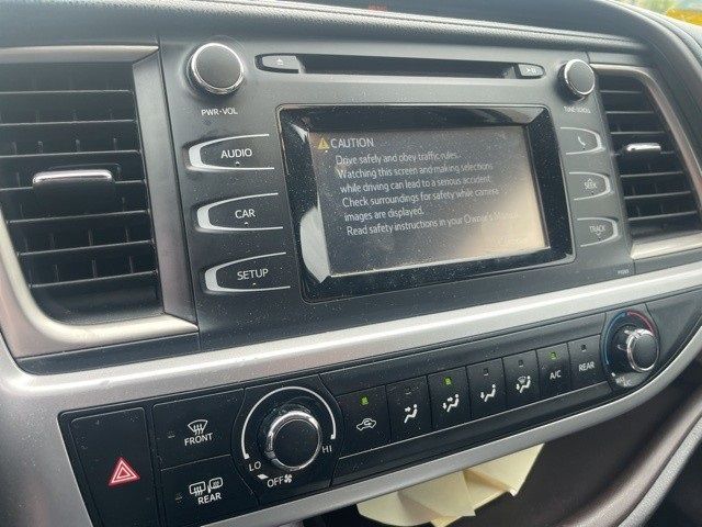 2016 Toyota Highlander LE