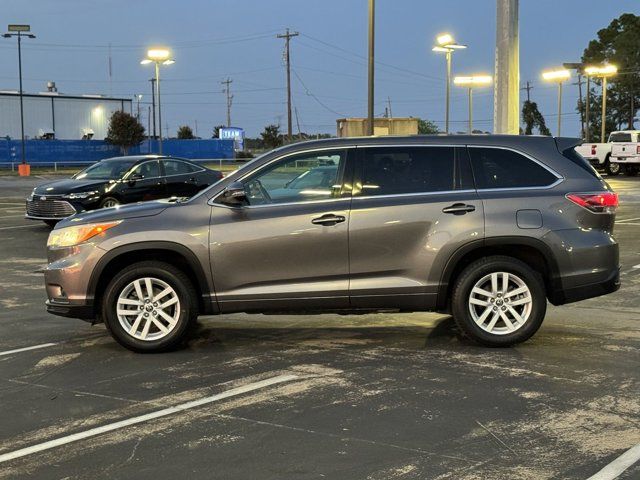 2016 Toyota Highlander LE