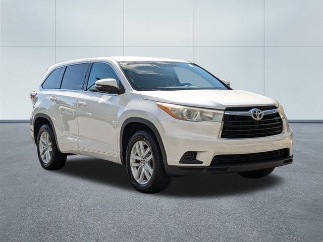 2016 Toyota Highlander LE