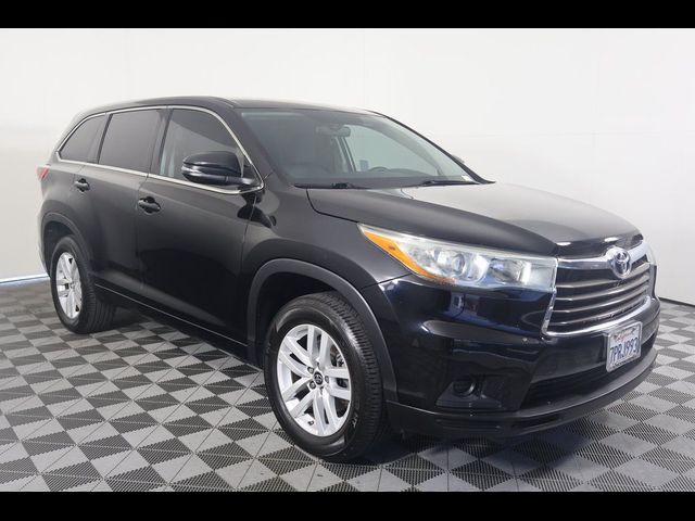 2016 Toyota Highlander LE