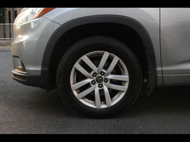 2016 Toyota Highlander LE