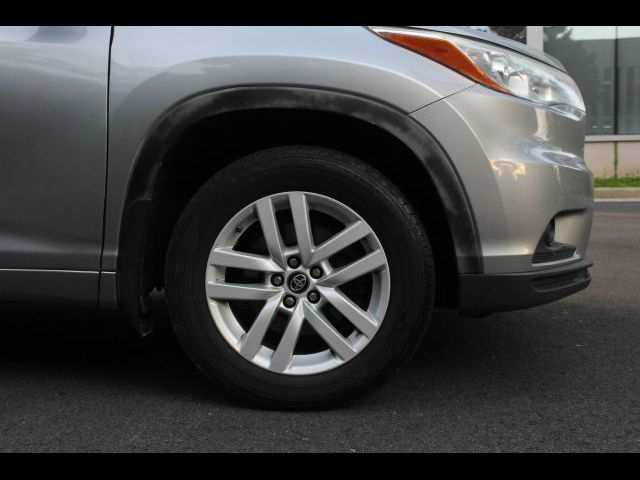 2016 Toyota Highlander LE