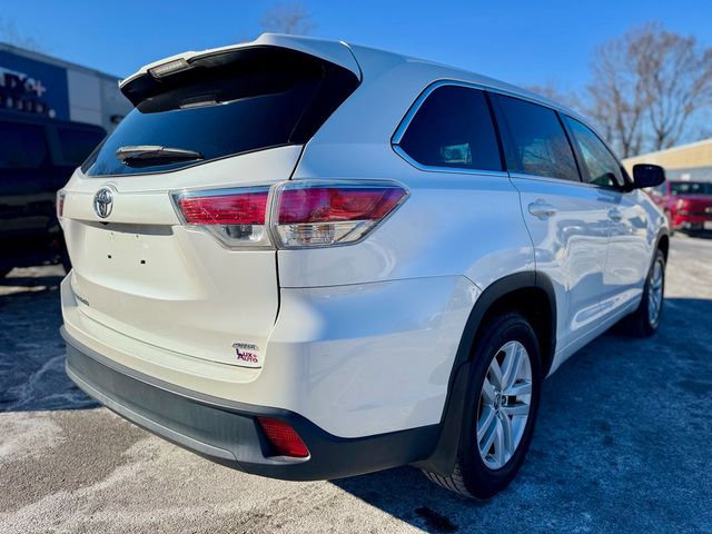 2016 Toyota Highlander LE