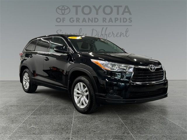 2016 Toyota Highlander LE