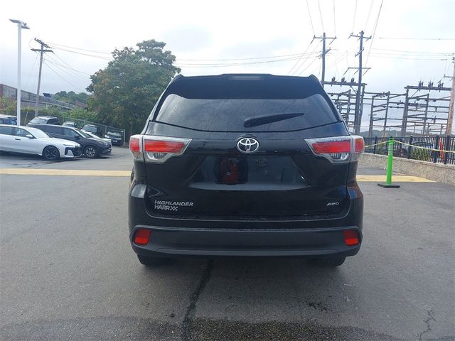 2016 Toyota Highlander LE