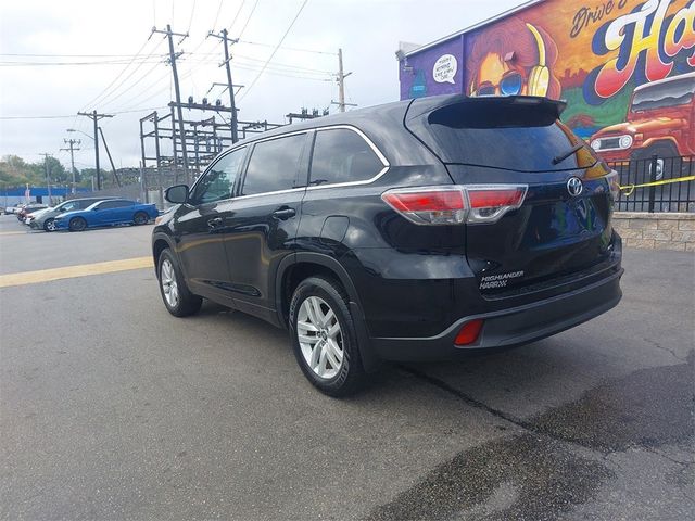 2016 Toyota Highlander LE