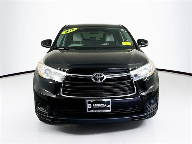 2016 Toyota Highlander LE