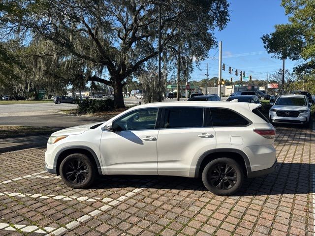 2016 Toyota Highlander LE