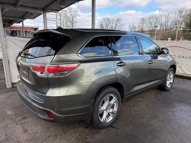 2016 Toyota Highlander Limited Platinum