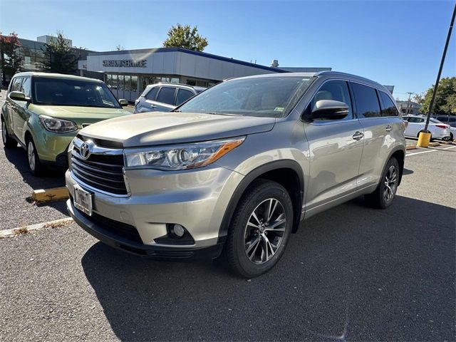 2016 Toyota Highlander XLE