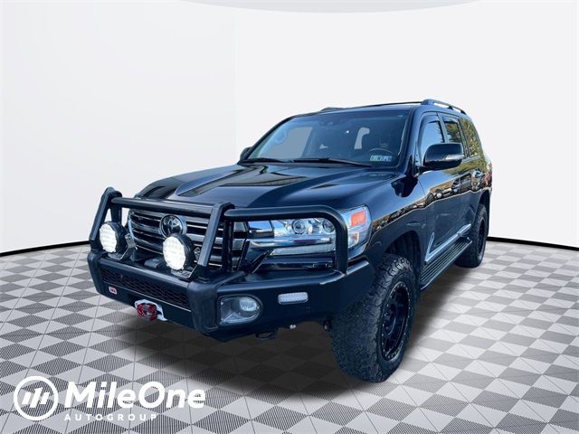 2016 Toyota Land Cruiser Base