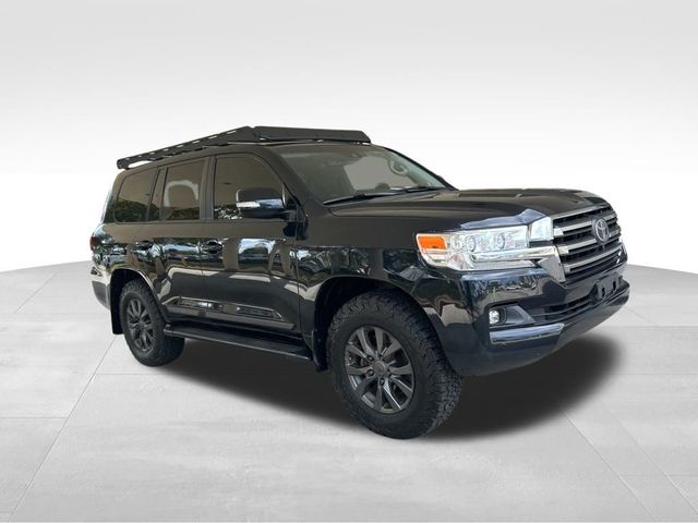 2016 Toyota Land Cruiser Base