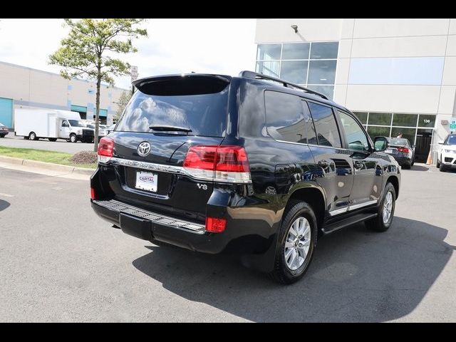 2016 Toyota Land Cruiser Base