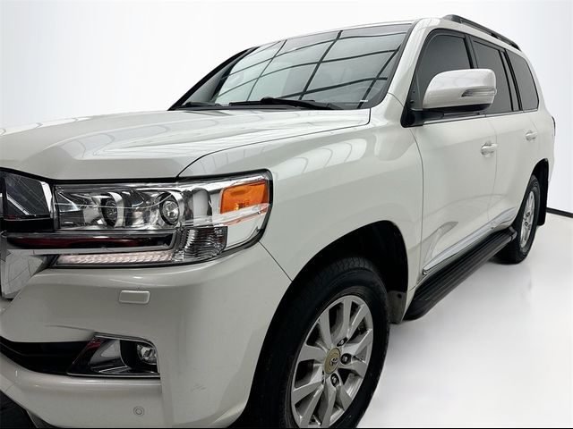 2016 Toyota Land Cruiser Base