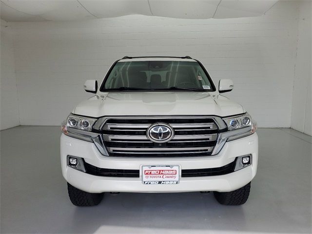 2016 Toyota Land Cruiser Base