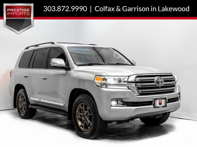 2016 Toyota Land Cruiser Base