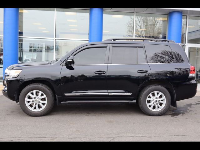 2016 Toyota Land Cruiser Base