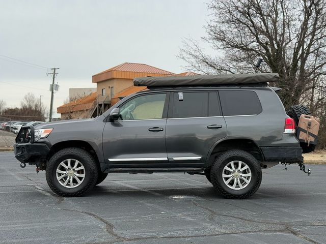 2016 Toyota Land Cruiser Base