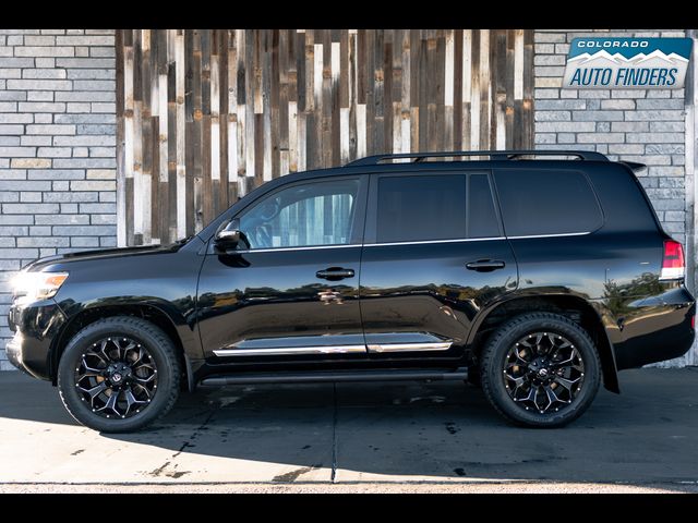 2016 Toyota Land Cruiser Base