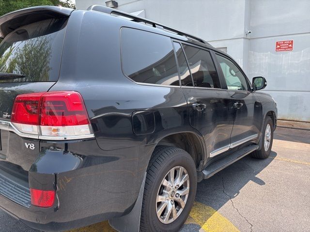 2016 Toyota Land Cruiser Base