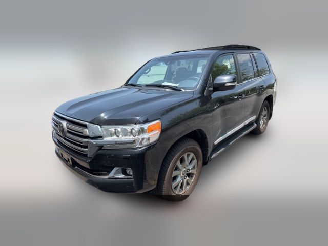 2016 Toyota Land Cruiser Base