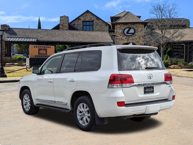 2016 Toyota Land Cruiser Base