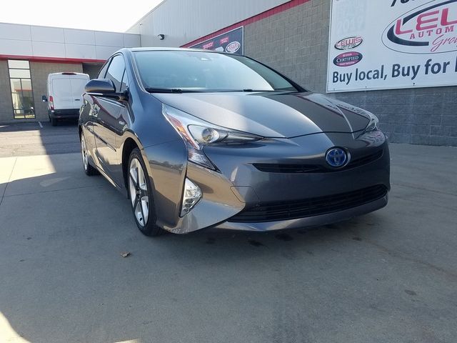 2016 Toyota Prius Three Touring