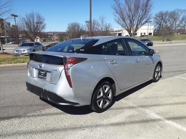 2016 Toyota Prius Four Touring