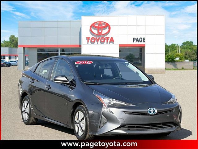 2016 Toyota Prius Three