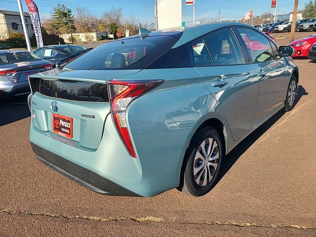 2016 Toyota Prius Three