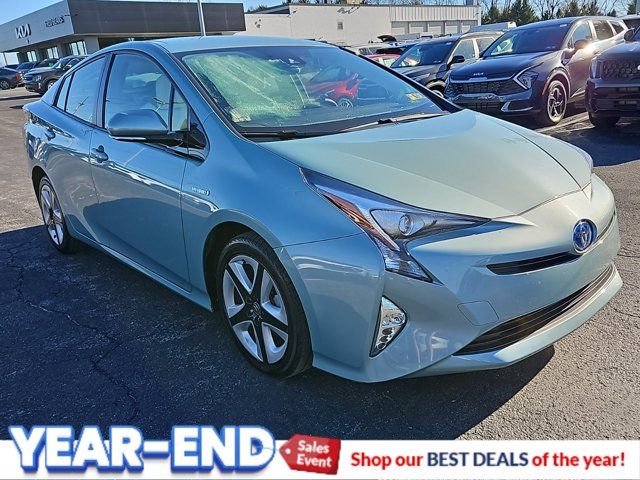 2016 Toyota Prius Three Touring