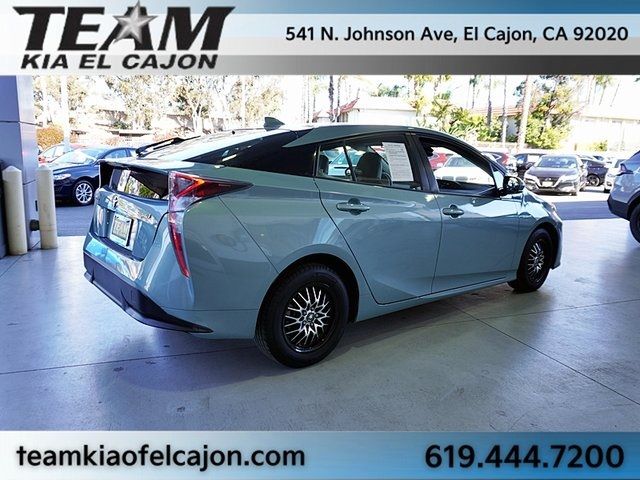 2016 Toyota Prius Three Touring