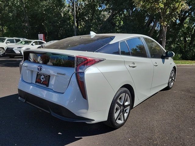 2016 Toyota Prius Three Touring