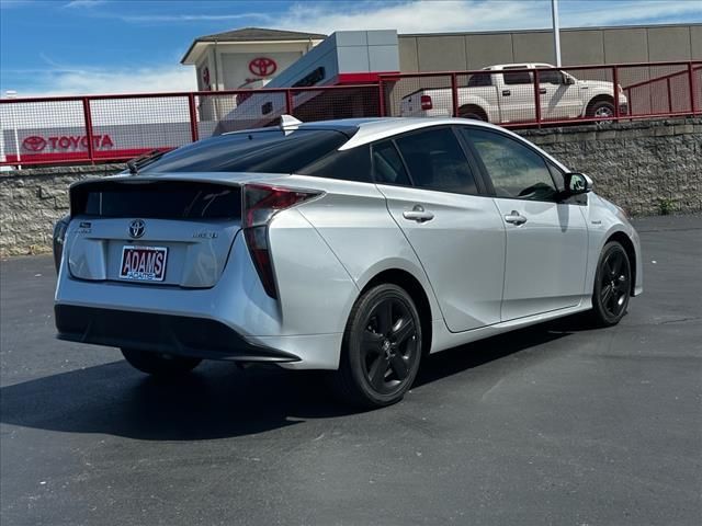 2016 Toyota Prius Three Touring