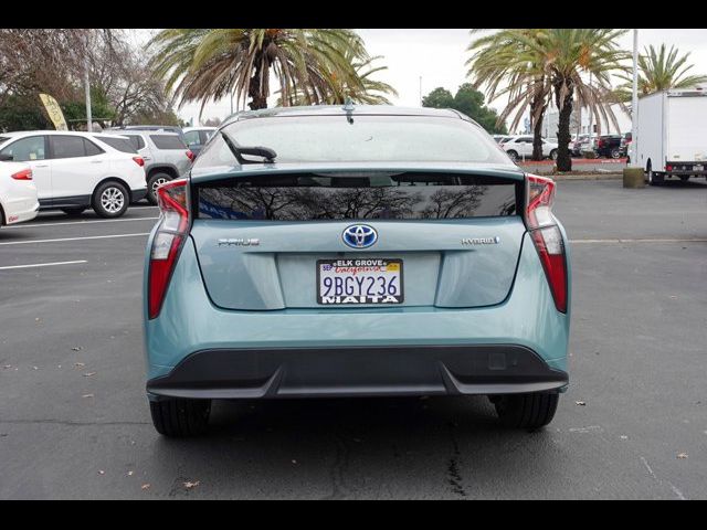 2016 Toyota Prius Three Touring