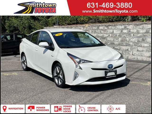 2016 Toyota Prius Three Touring