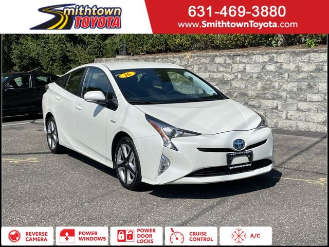 2016 Toyota Prius Three Touring