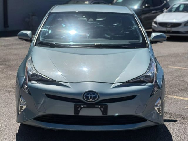 2016 Toyota Prius Three Touring