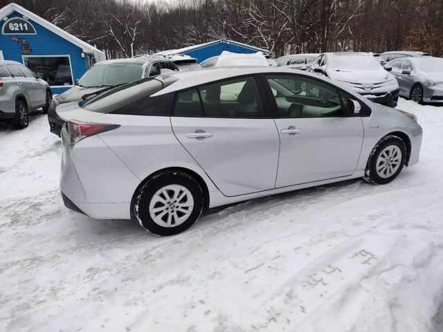 2016 Toyota Prius Two