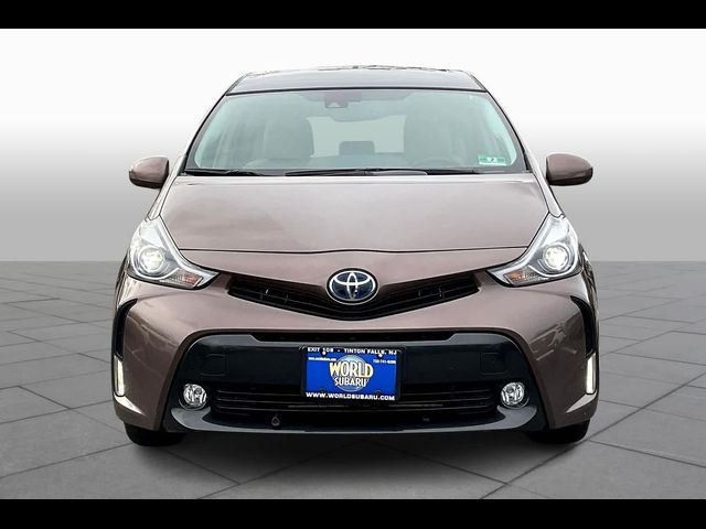 2016 Toyota Prius v Five